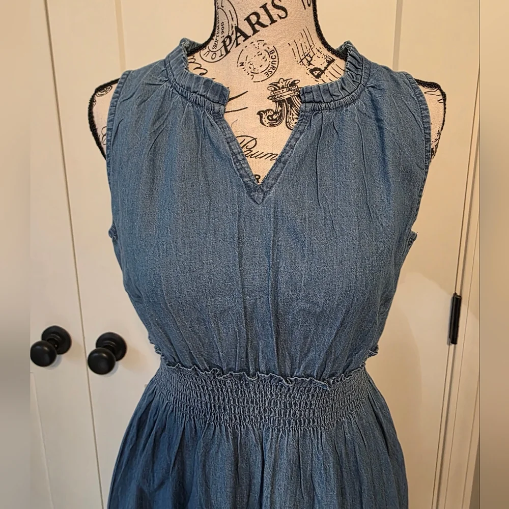 Chambray Maxi Dress-NWT - Picture 3 of 6